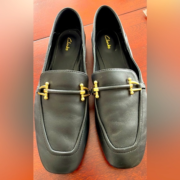 Clarks Black Loafers - Picture 1 of 3